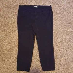 Woman's Pixie ankle pant